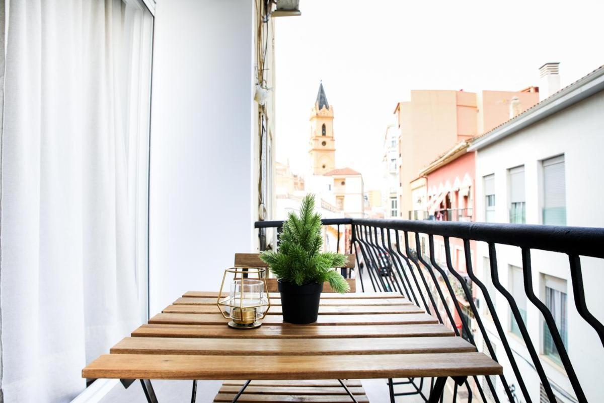 Family Apartment In The Malaga City Center Экстерьер фото