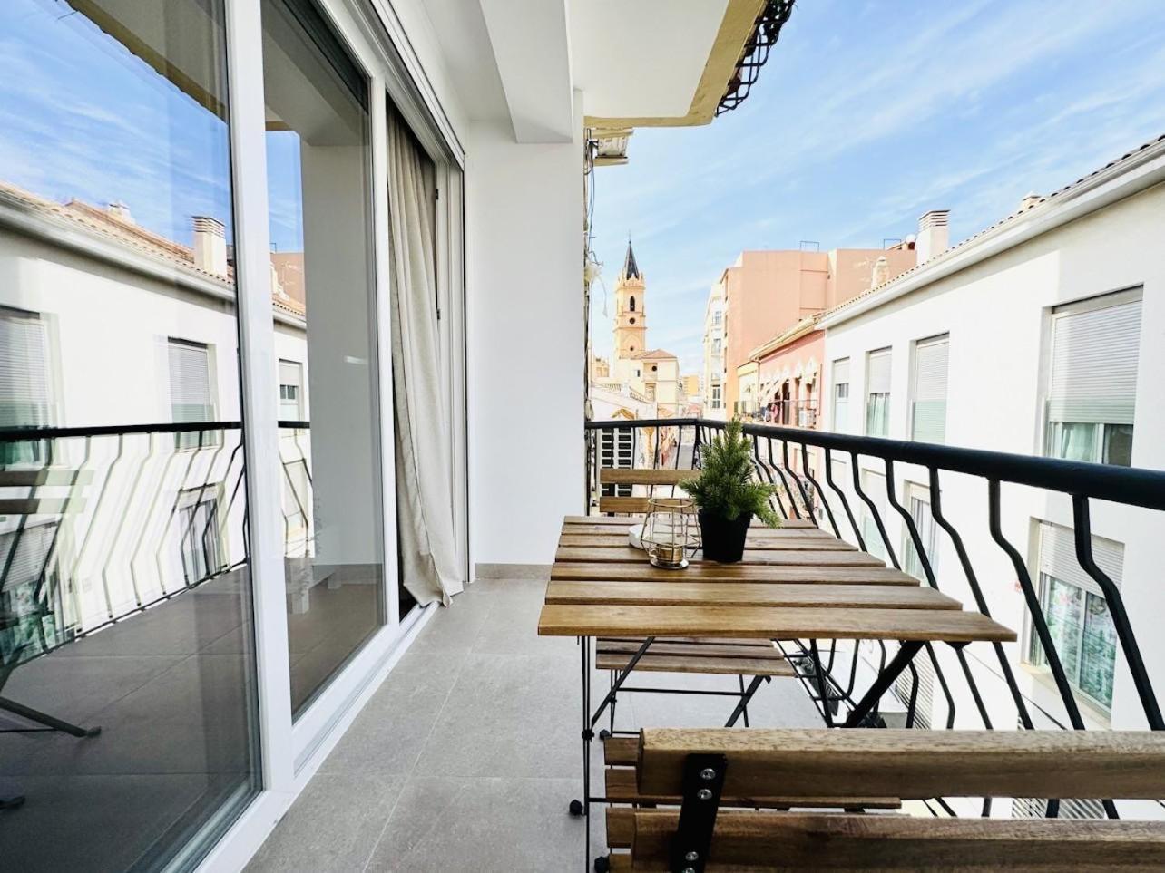 Family Apartment In The Malaga City Center Экстерьер фото