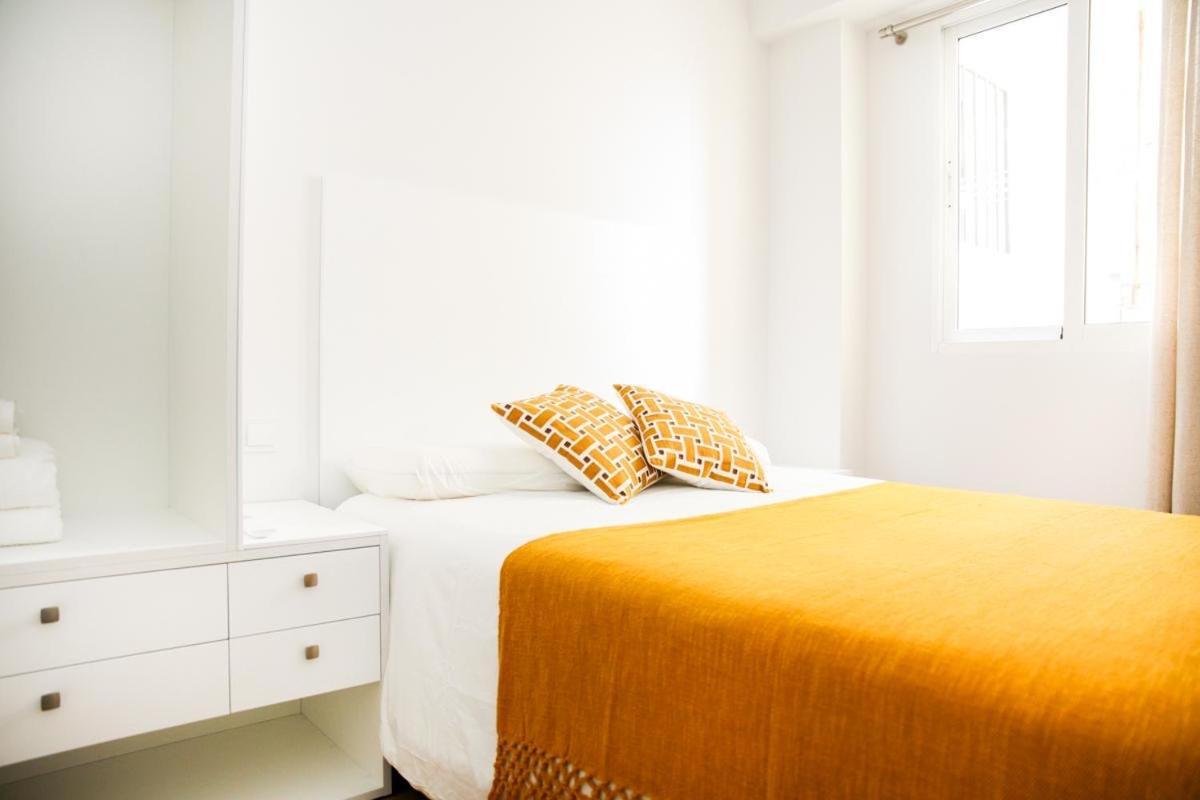 Family Apartment In The Malaga City Center Экстерьер фото