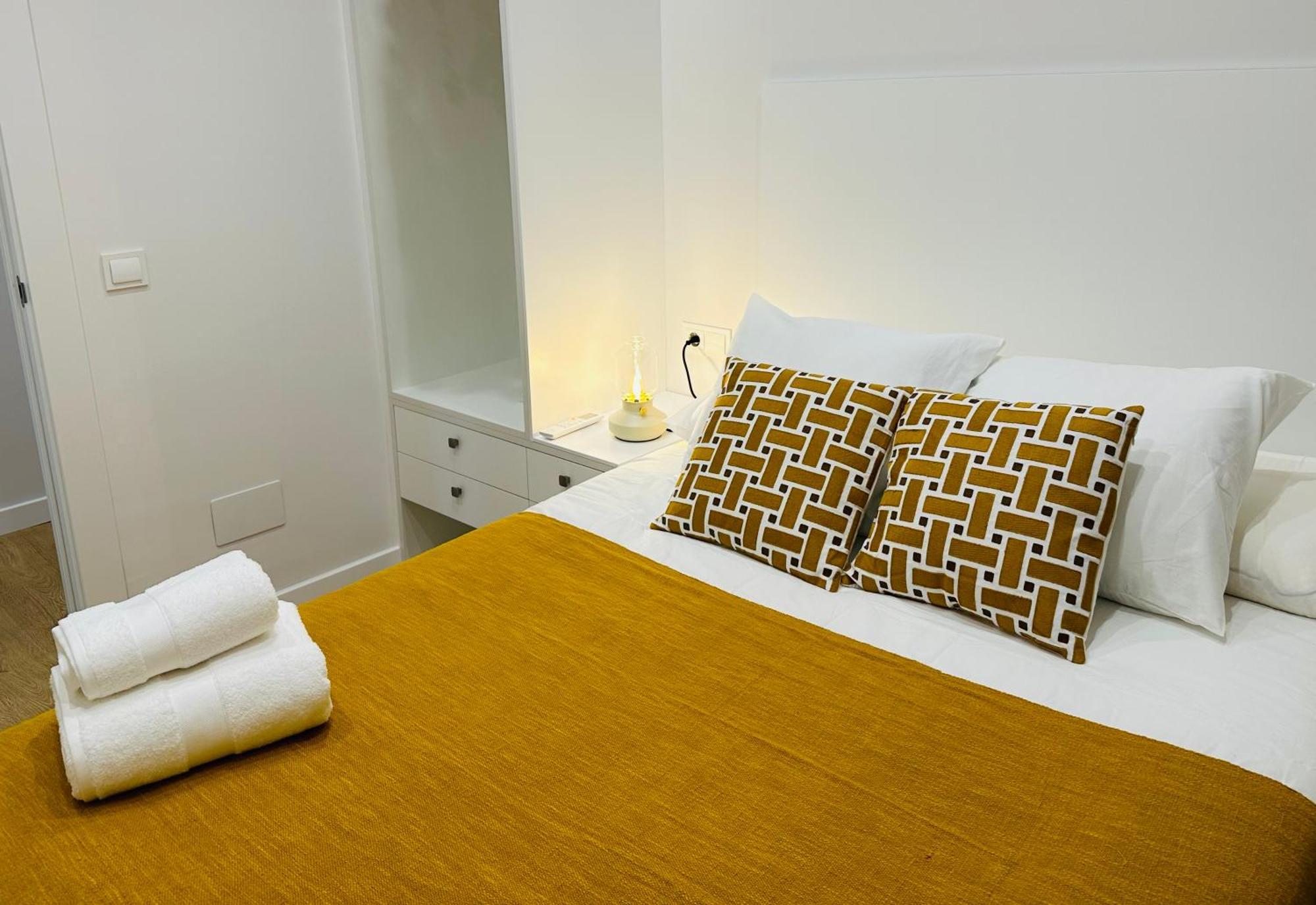 Family Apartment In The Malaga City Center Экстерьер фото